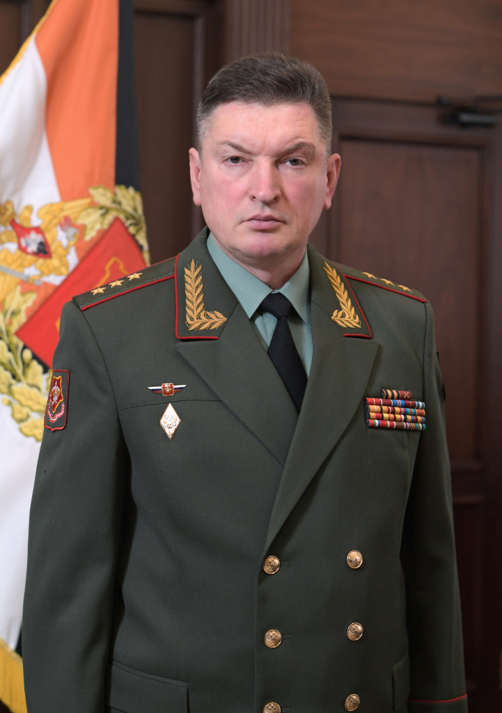 Лапин_А._П._Генерал_полковник.jpg Лапин_А._П._Генерал_полковник.jpg